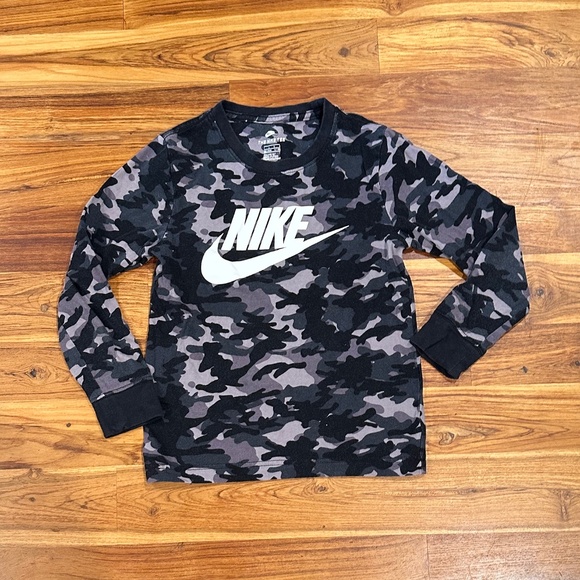 Nike Other - Kids Nike Camo Long Sleeve Size 7